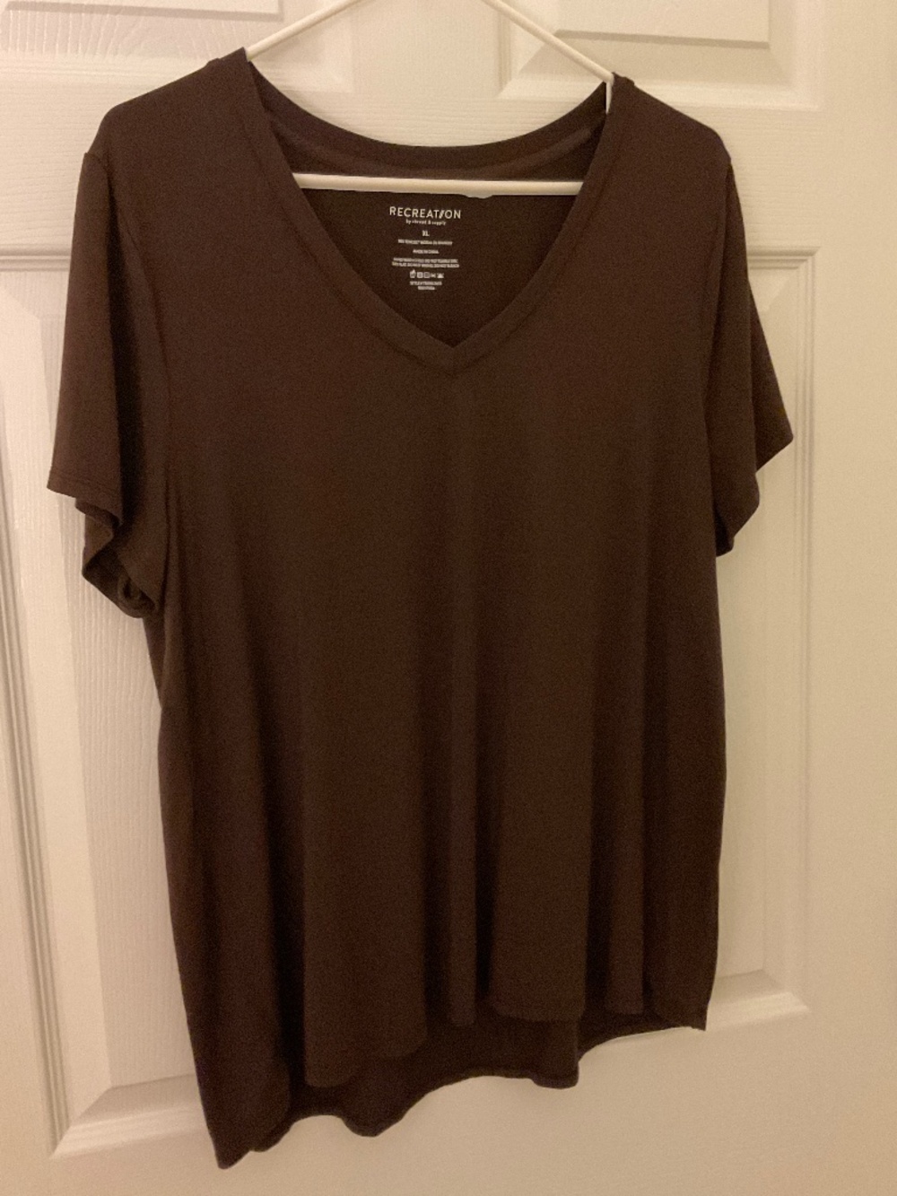 LADIES V-Neck Cap Sleeve TEE. Like new! Size XL. CHOCOLATE BROWN